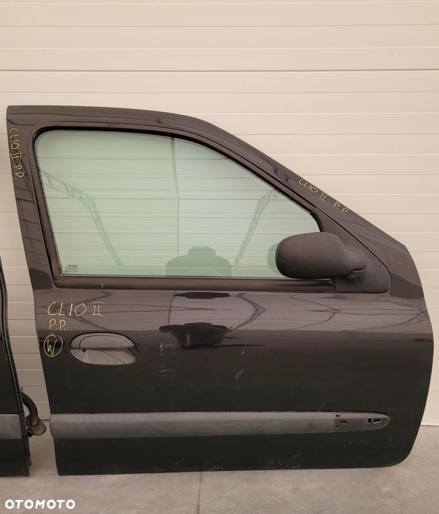 DRZWI PRAWY PRZÓD TYŁ RENAULT CLIO II , THALIA 5 DRZWI - 6