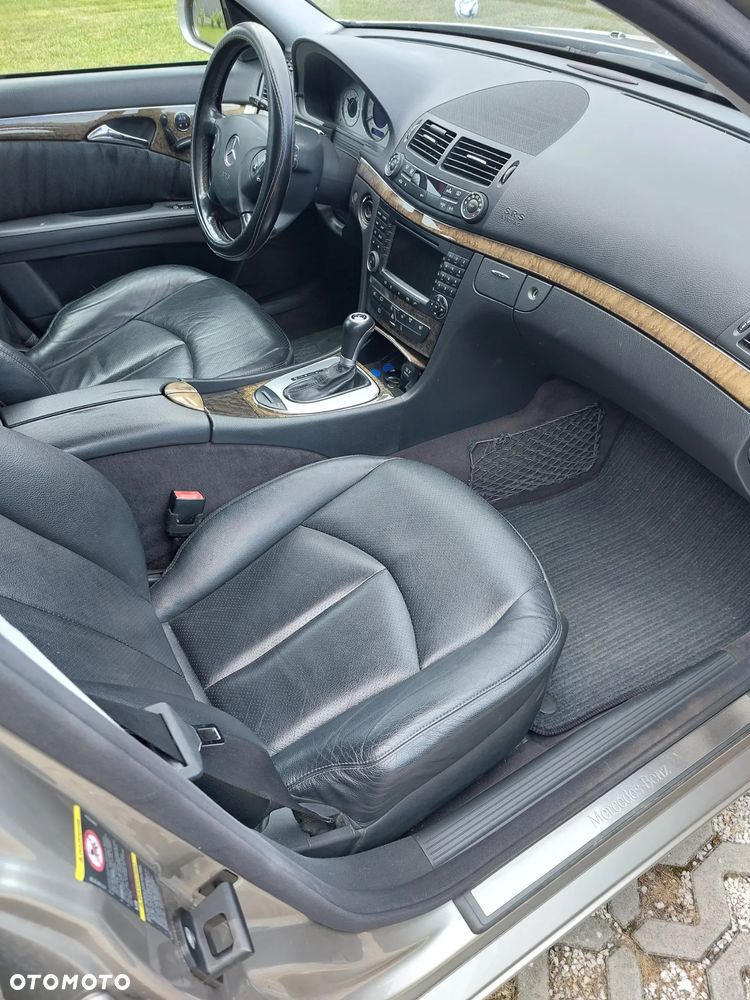 Mercedes-Benz Klasa E 320 CDI T Avantgarde - 13