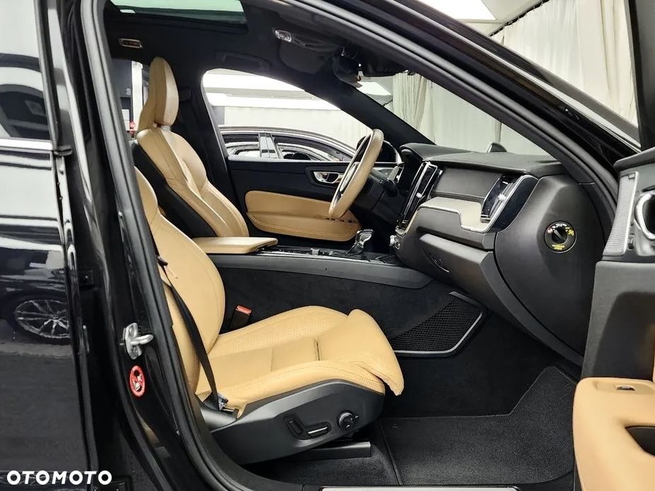 Volvo XC 60 - 8