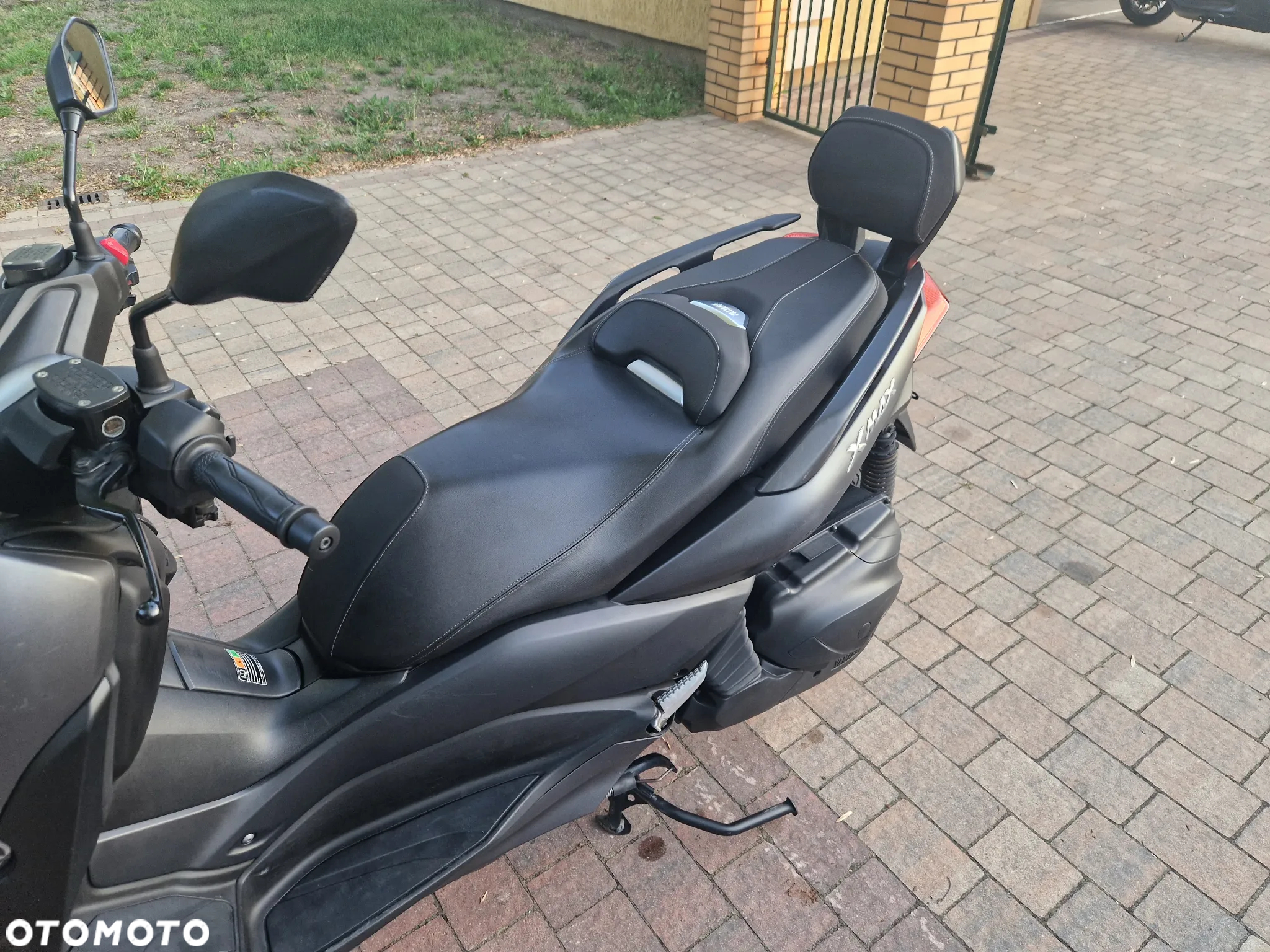 Yamaha X-max - 9