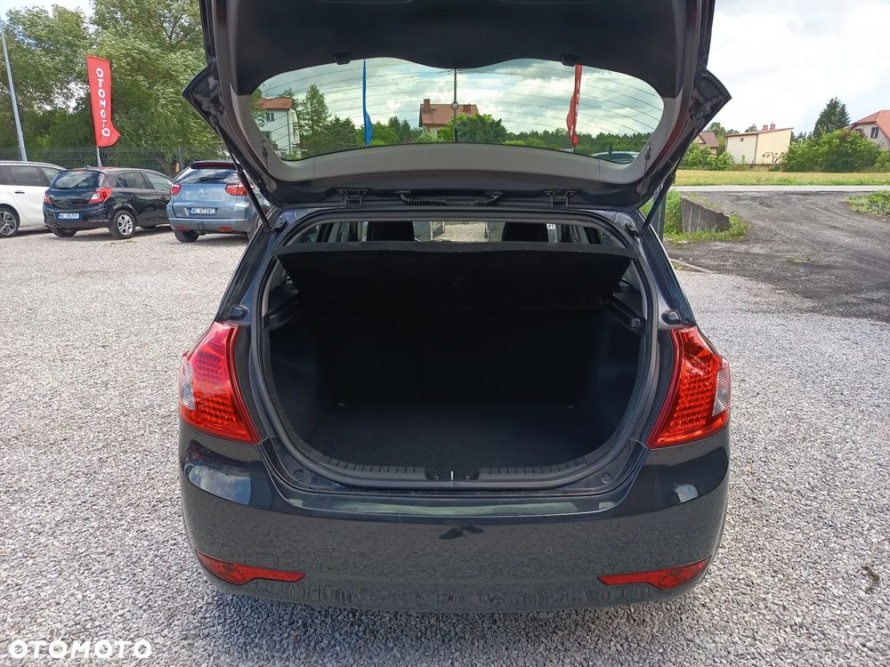 Kia Ceed 1.4 L Euro2012 - 33