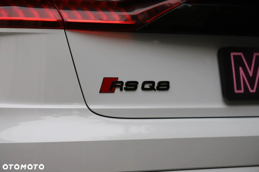 Audi RS Q8 - 8