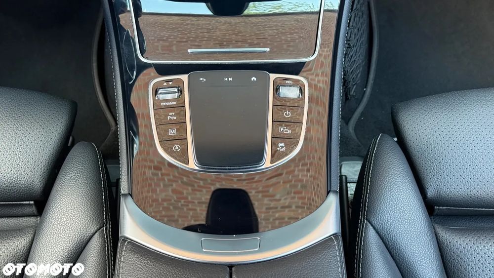 Mercedes-Benz GLC - 17
