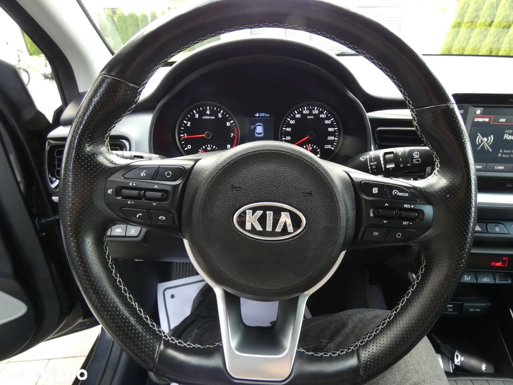 Kia Stonic - 25
