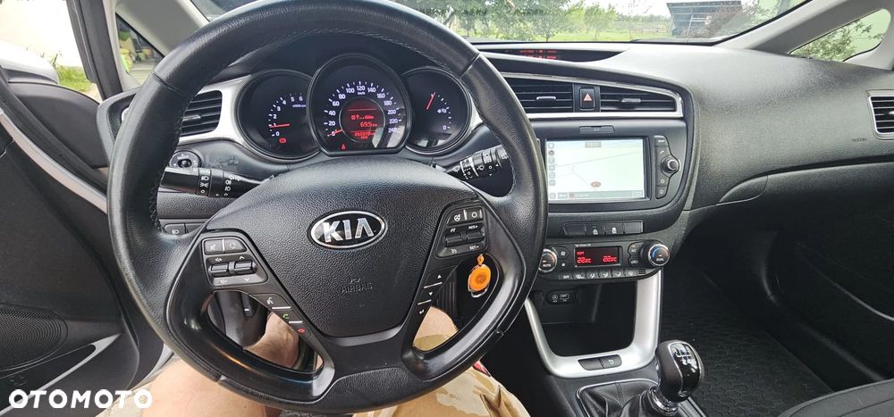 Kia Ceed Cee'd 1.6 CRDi M - 10