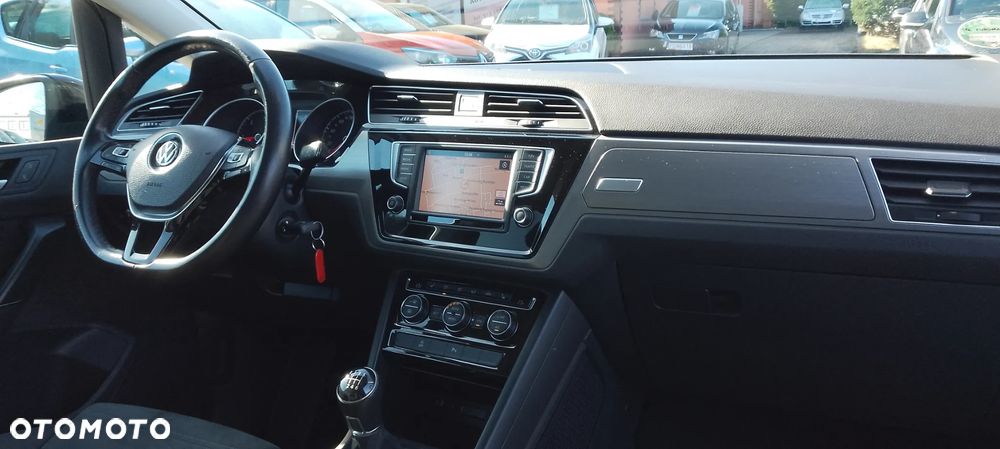 Volkswagen Touran 2.0 TDI SCR (BlueMotion Technology) Comfortline - 8
