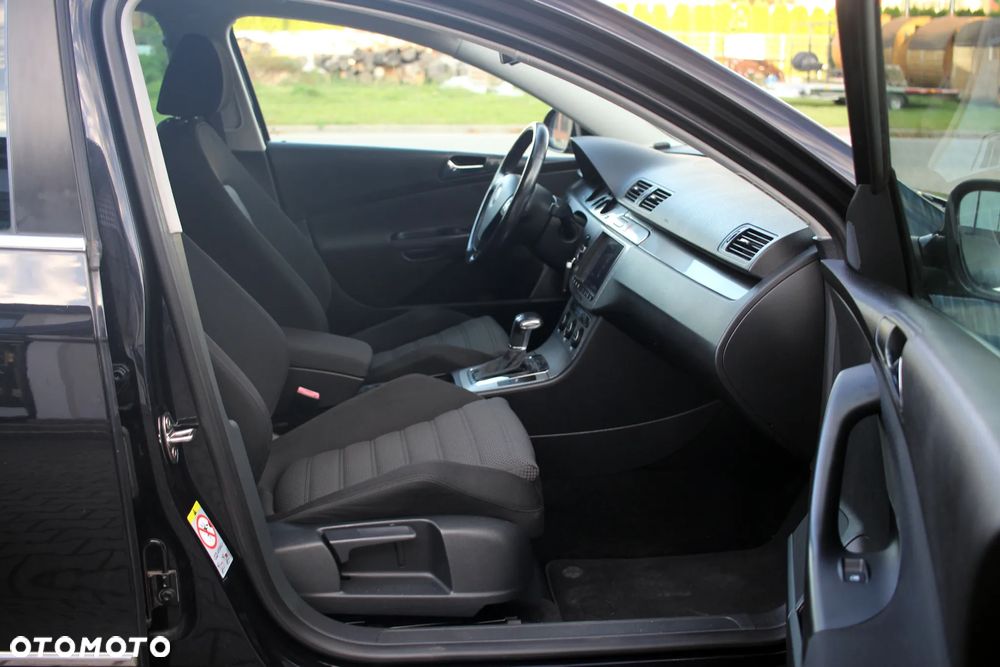 Volkswagen Passat Variant 2.0 TDI 4Motion DPF DSG Highline - 14
