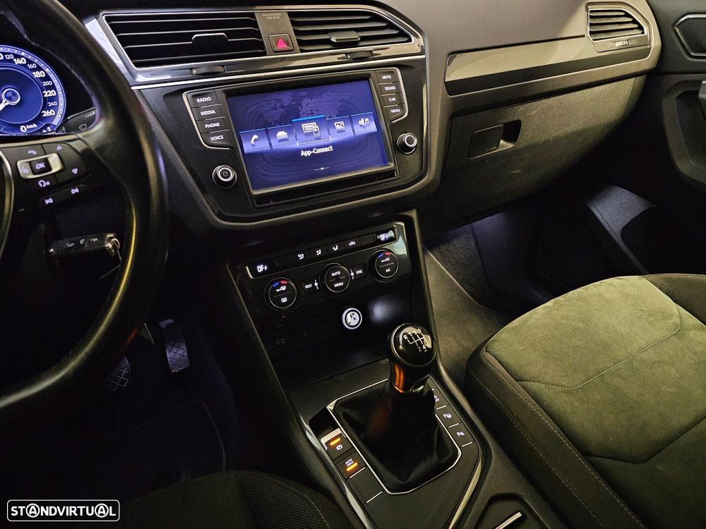 VW Tiguan 2.0 TDI Highline - 13