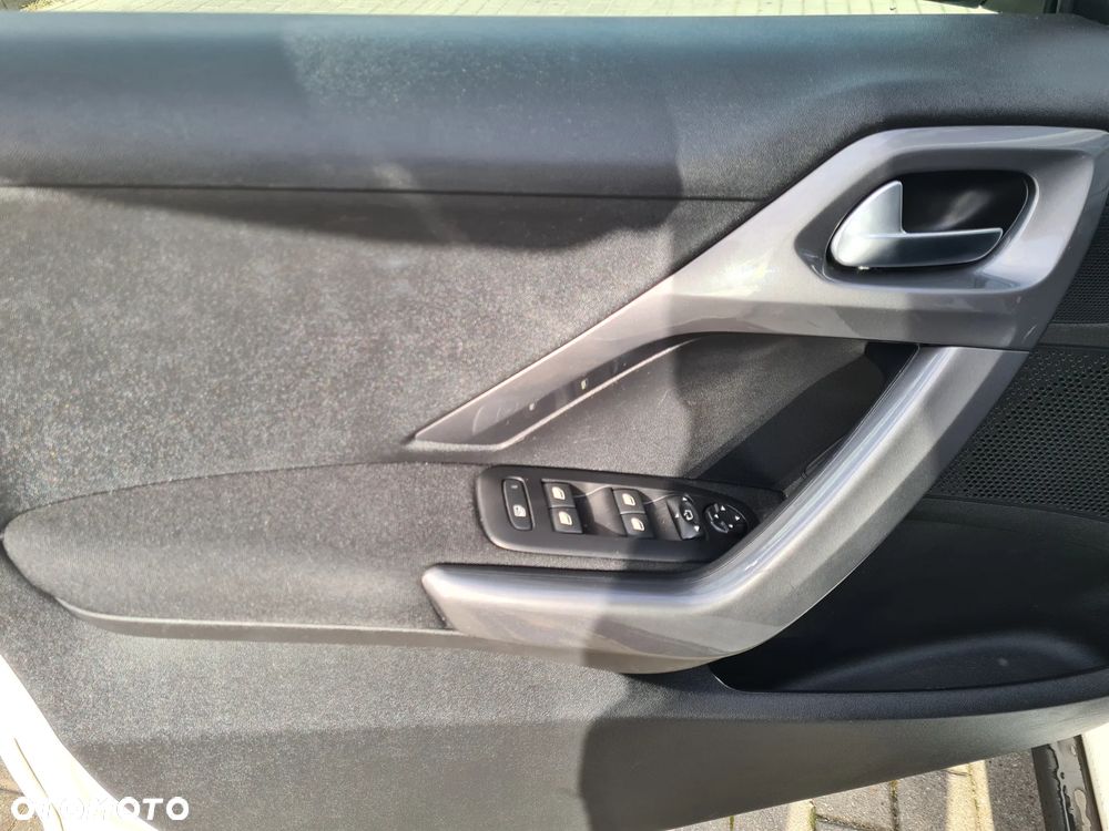 Peugeot 2008 1.2 Pure Tech Style S&S EAT6 - 10
