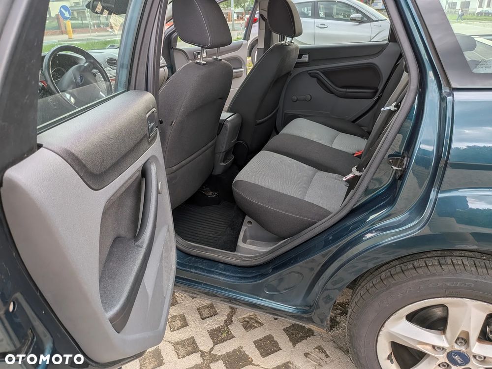 Ford Focus 1.6 Trend - 18