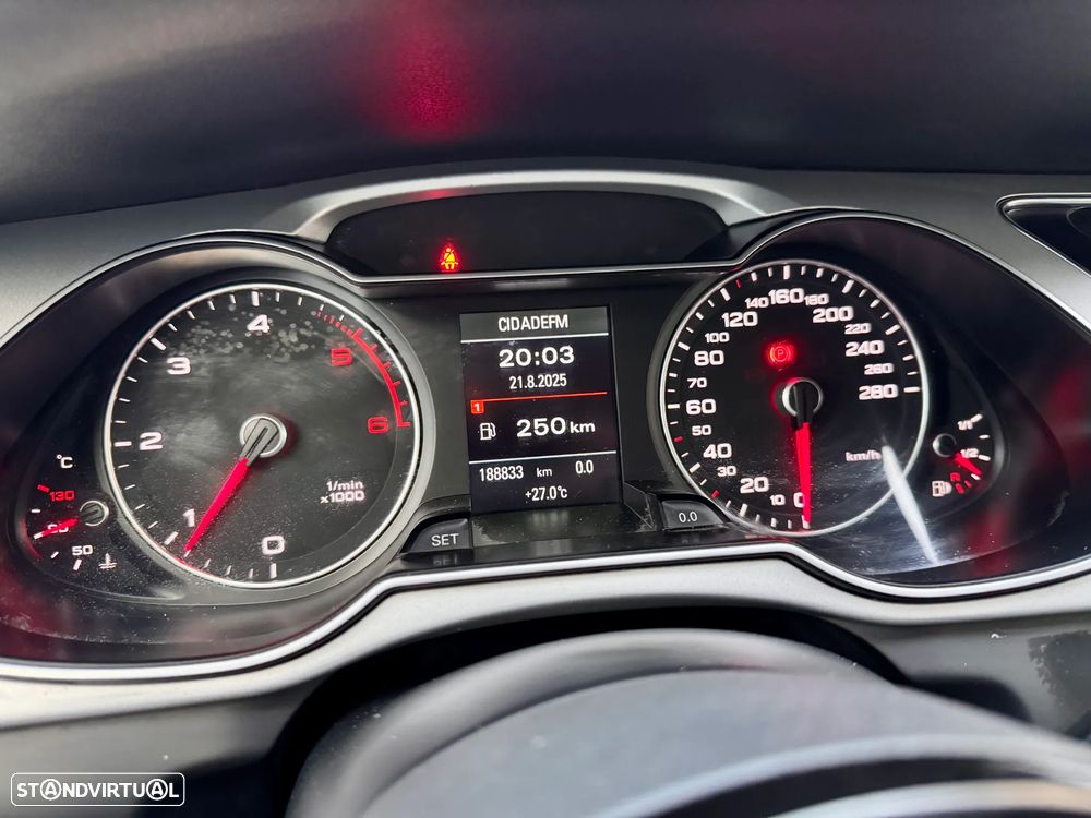 Audi A4 Avant 2.0 TDI S-line - 26