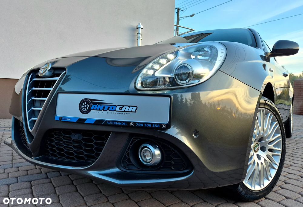 Alfa Romeo Giulietta 2015 photo 3
