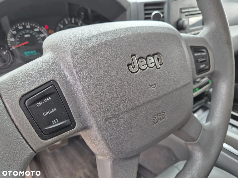 Jeep Grand Cherokee 4.7 Automatik Laredo - 16