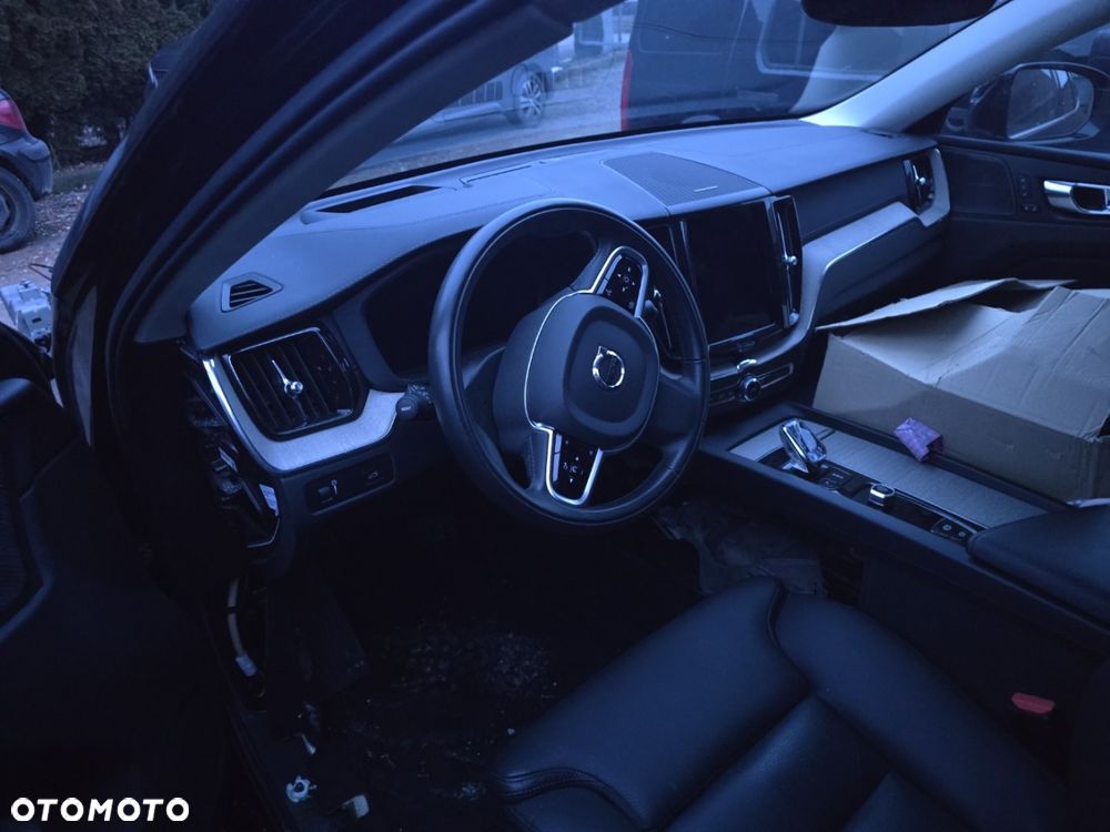 Volvo XC 60 B4 D Momentum - 1