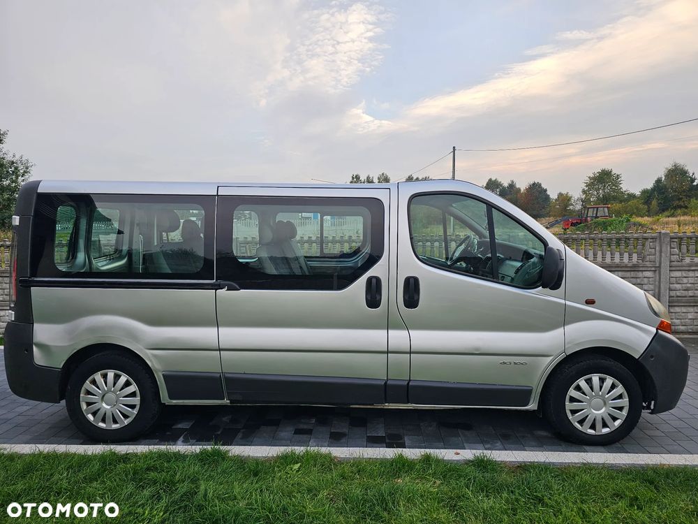 Renault Trafic 1.9 dCi Passenger Authentique - 3
