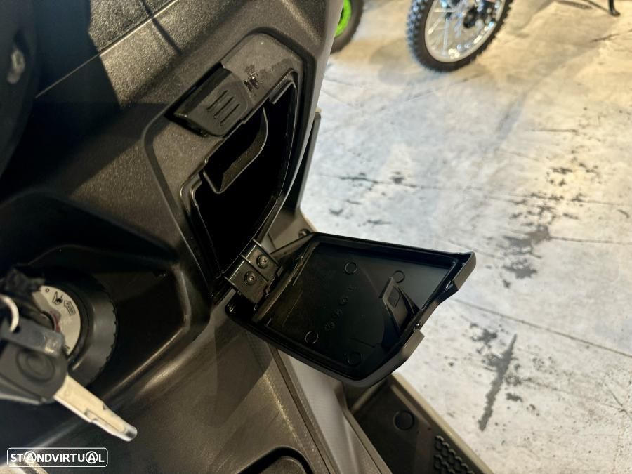 Kymco Dink R 125 - 12