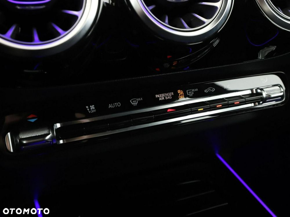 Mercedes-Benz Klasa B 180 7G-DCT Progressive - 31