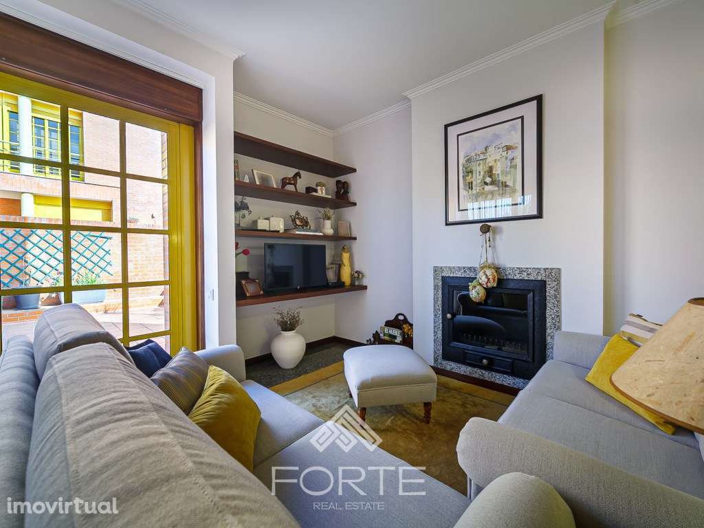 Moradia T3 no centro de Santa Maria da Feira - Grande imagem: 2/47