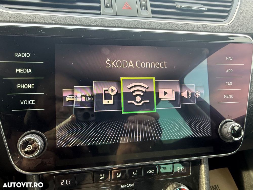 Skoda Superb 2.0 TDI DSG Active - 34