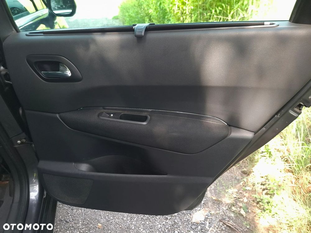 Peugeot 5008 1.6 HDi Premium - 25