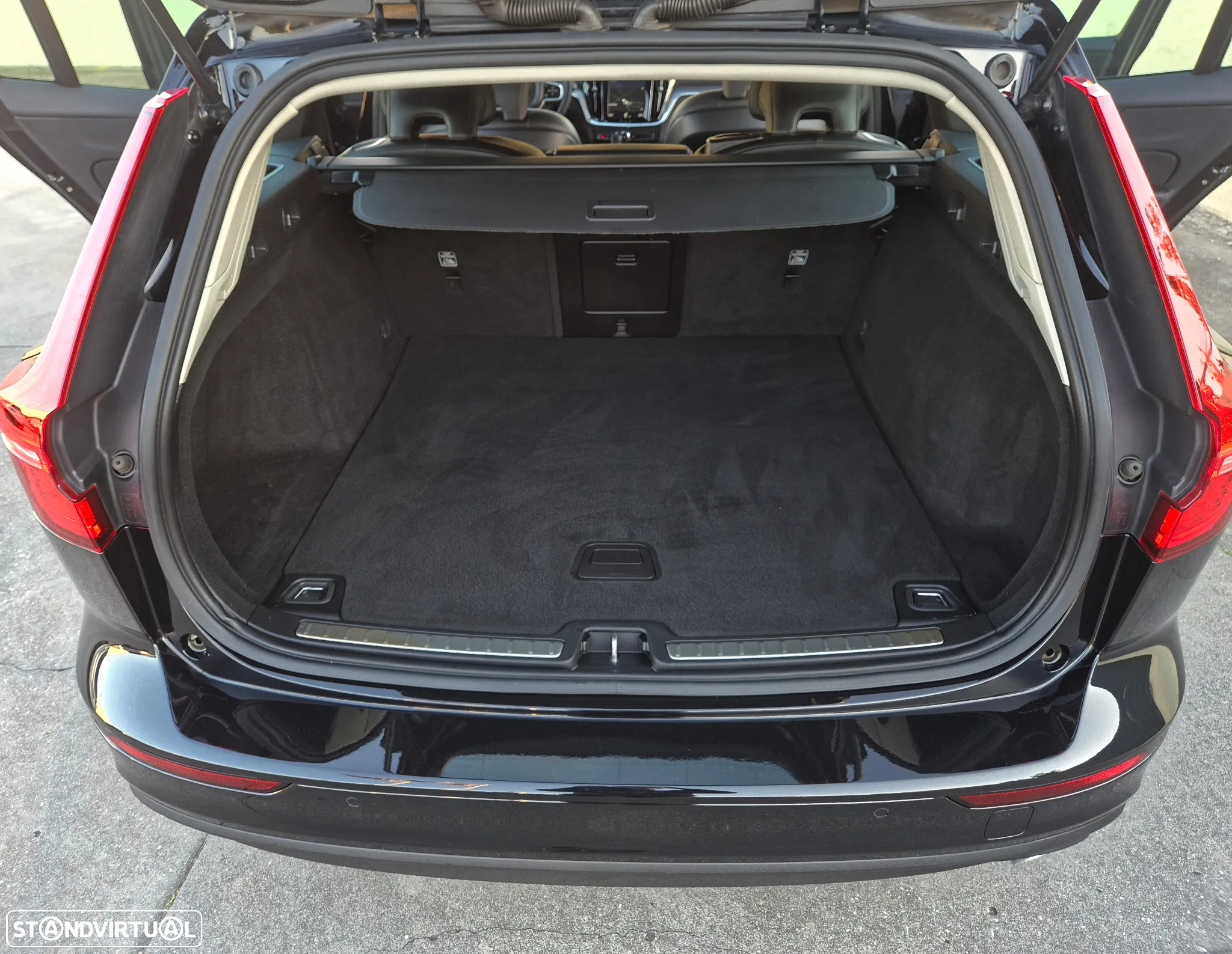 Volvo V60 2.0 D3 Momentum Plus Geartronic - 8
