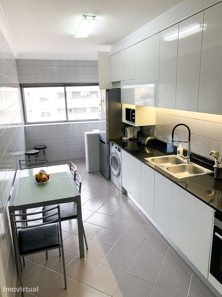 Quarto com casa de banho privada perto do Braga Parque - Grande imagem: 2/12
