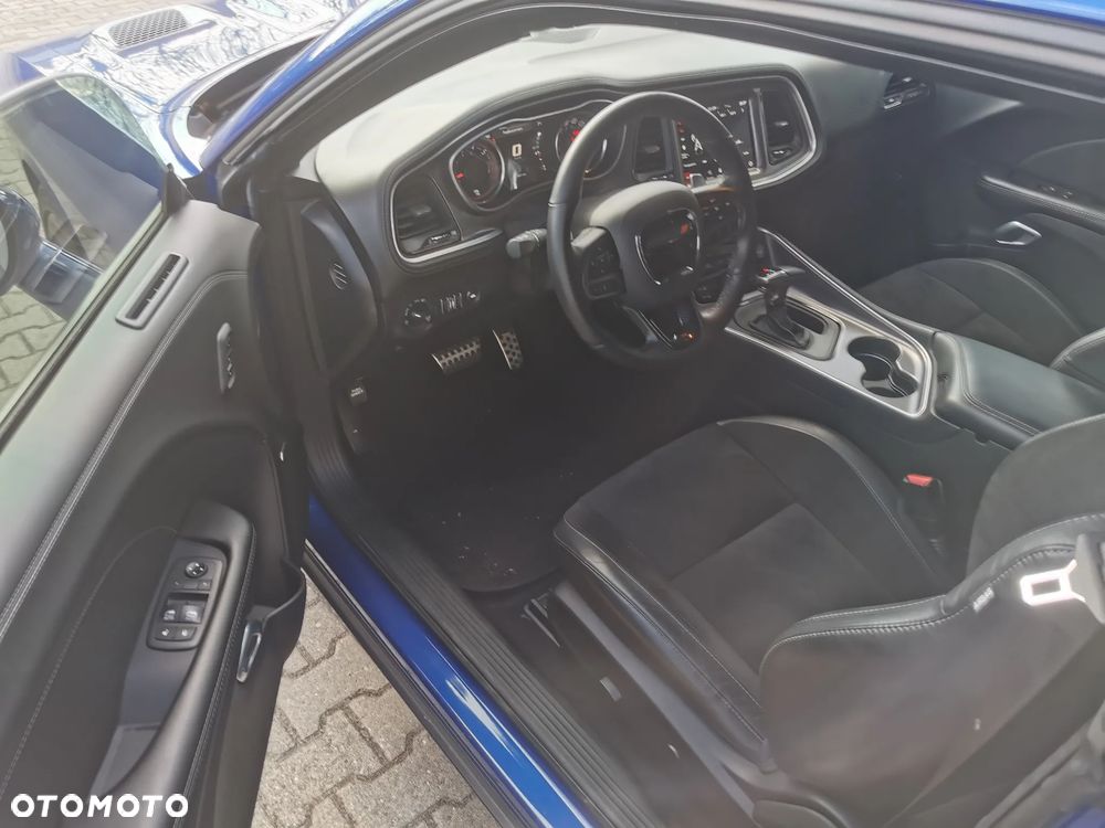 Dodge Challenger 6.4 Scat Pack - 11