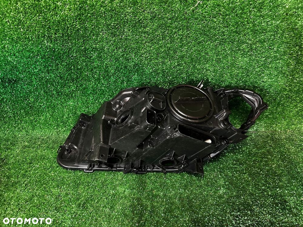 PUSZKA OBUDOWA REFLEKTORA PRAWA BMW 5 F10 XSENON przed lift - 5