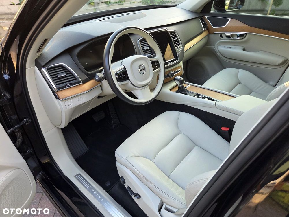 Volvo XC 90 T5 AWD Momentum - 11
