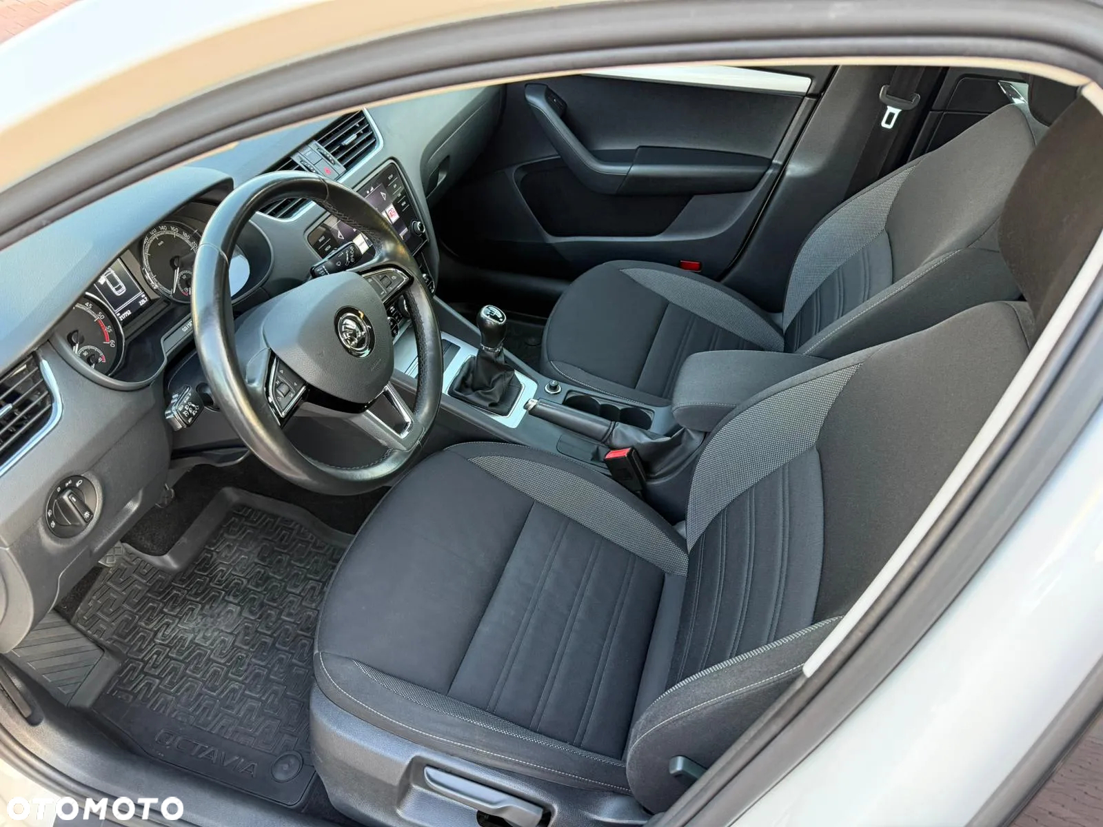 Skoda Octavia 1.6 TDI Ambition - 14