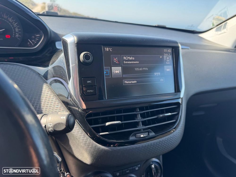 Peugeot 208 1.2 PureTech Style - 15