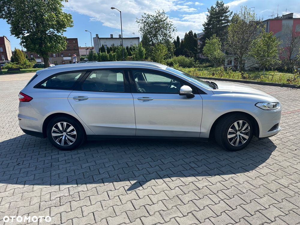 Ford Mondeo 1.5 TDCi ECOnetic Ambiente - 4