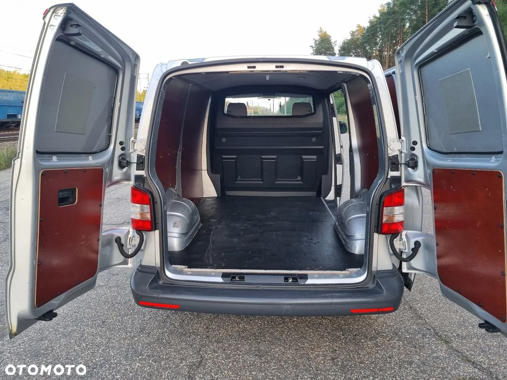 Volkswagen Transporter - 18