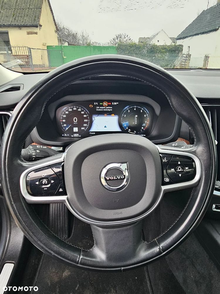 Volvo S60 T6 AWD Momentum Pro - 8