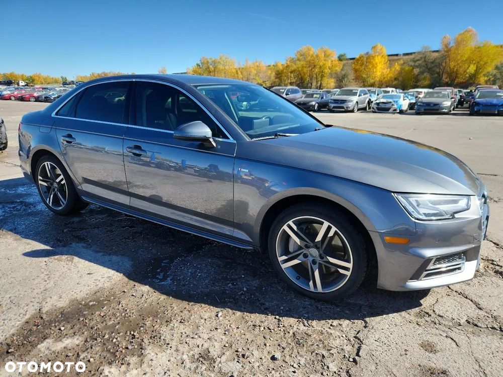 Audi A4 Limousine - 1