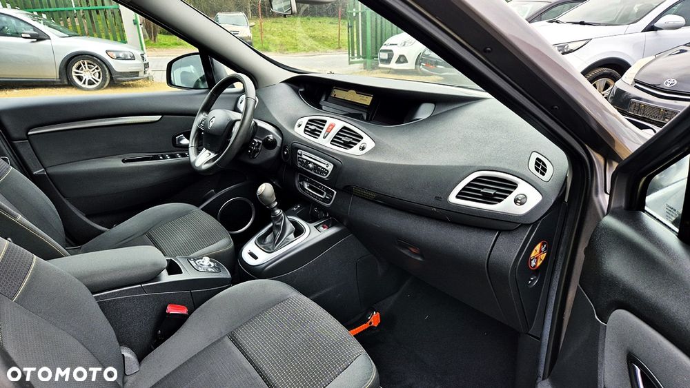 Renault Grand Scenic Gr 1.6 16V Tech Run - 38