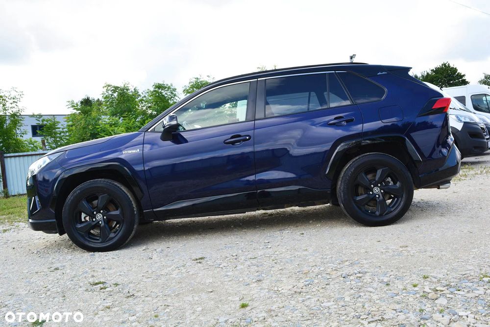 Toyota RAV4 - 8