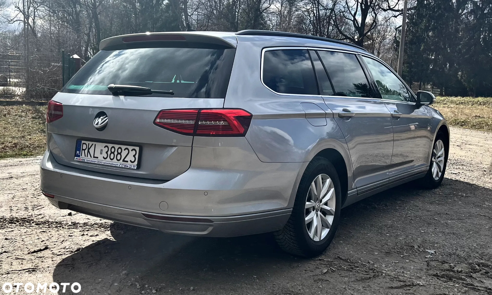 Volkswagen Passat Variant 1.6 TDI (BlueMotion Technology) Comfortline - 3