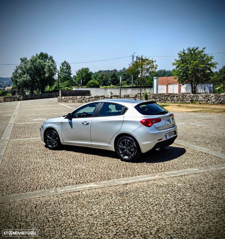 Alfa Romeo Giulietta 1.6 JTDM 16V Sport - 4