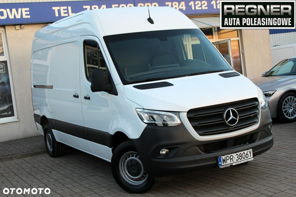 Mercedes-Benz Sprinter - 1