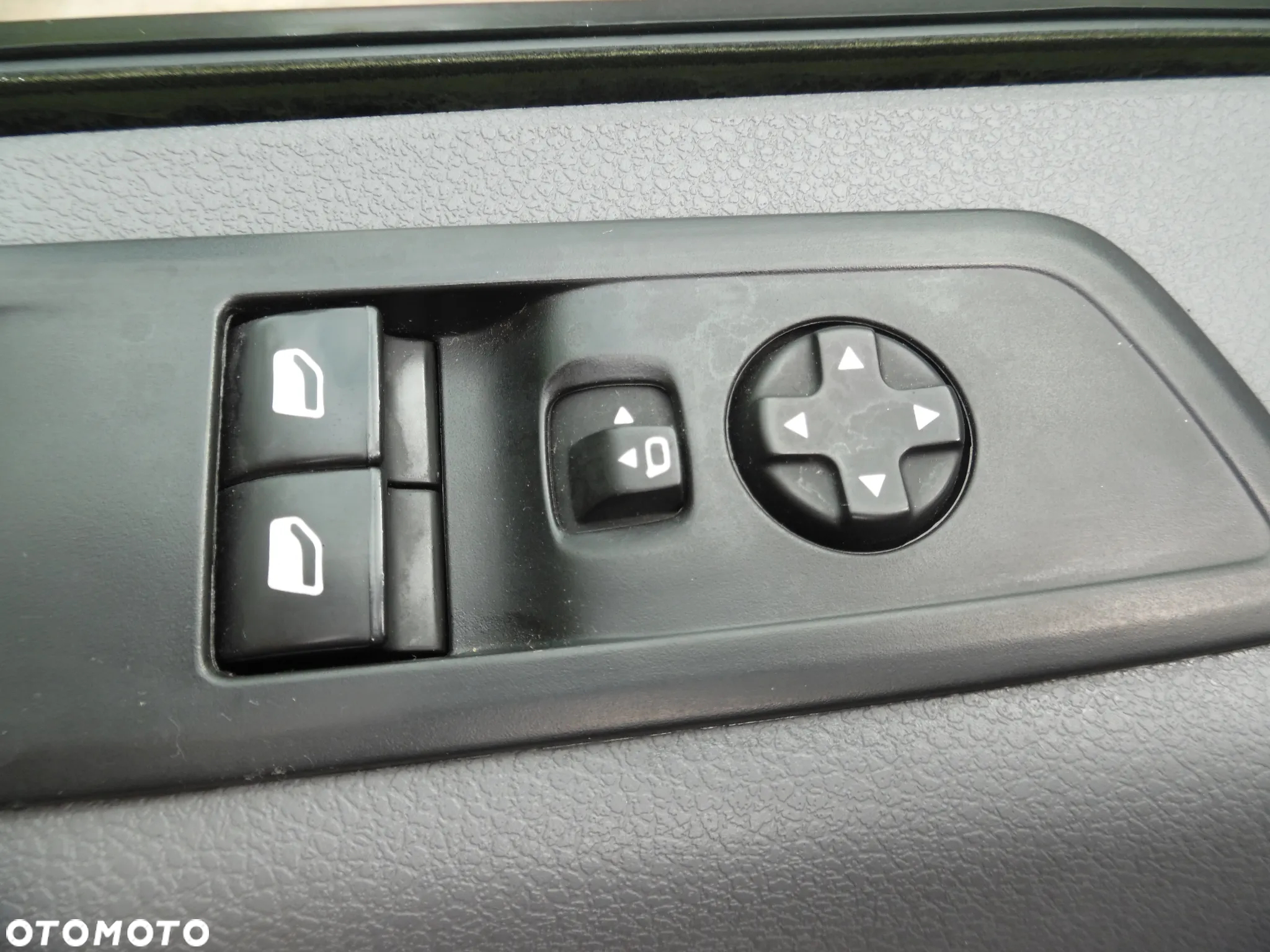 Opel Vivaro - 10