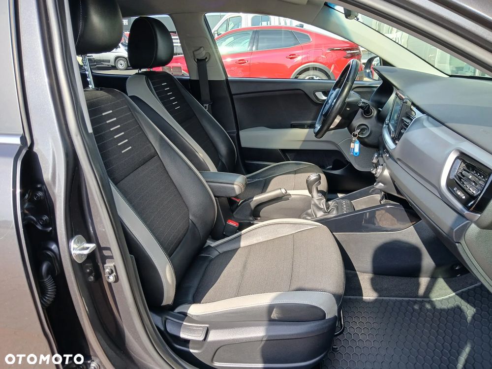 Kia Stonic 1.6 CRDi SCR XL - 19