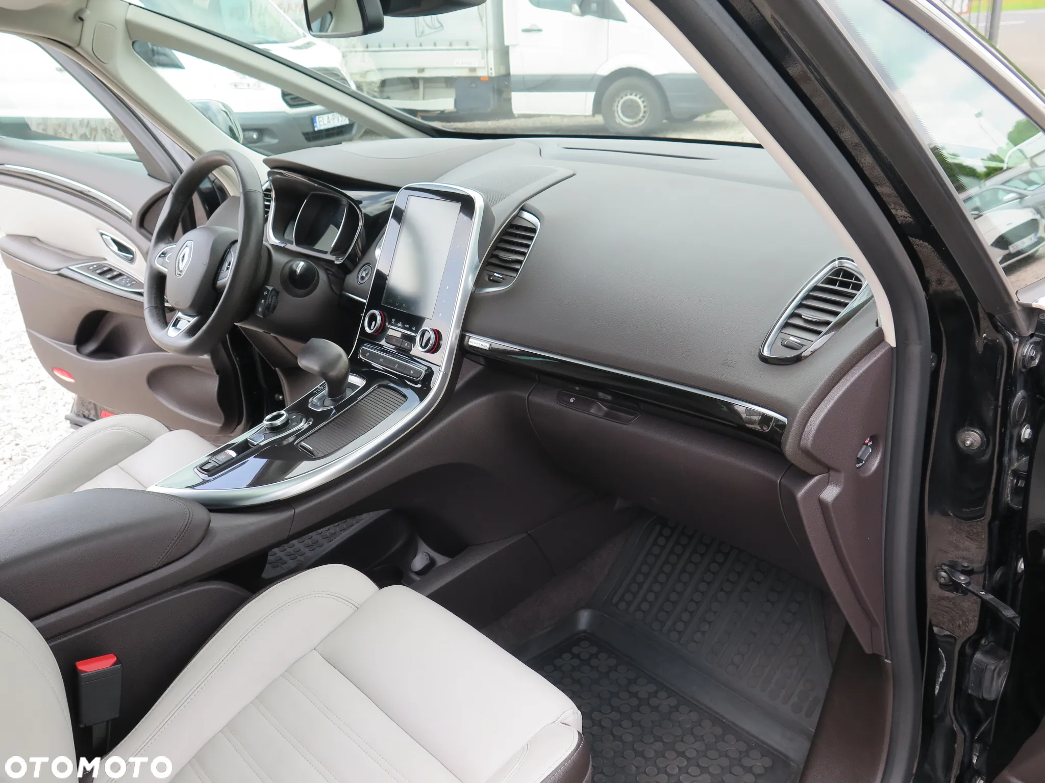 Renault Espace 1.8 TCe Energy Magnetic EDC 7os - 33
