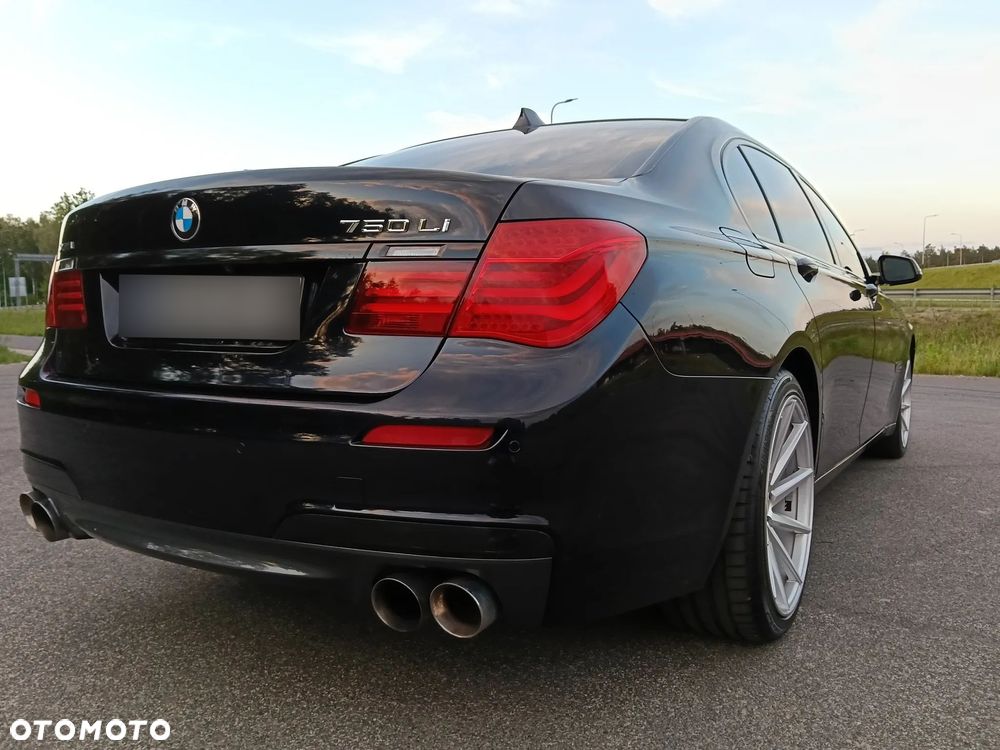 BMW Seria 7 - 18