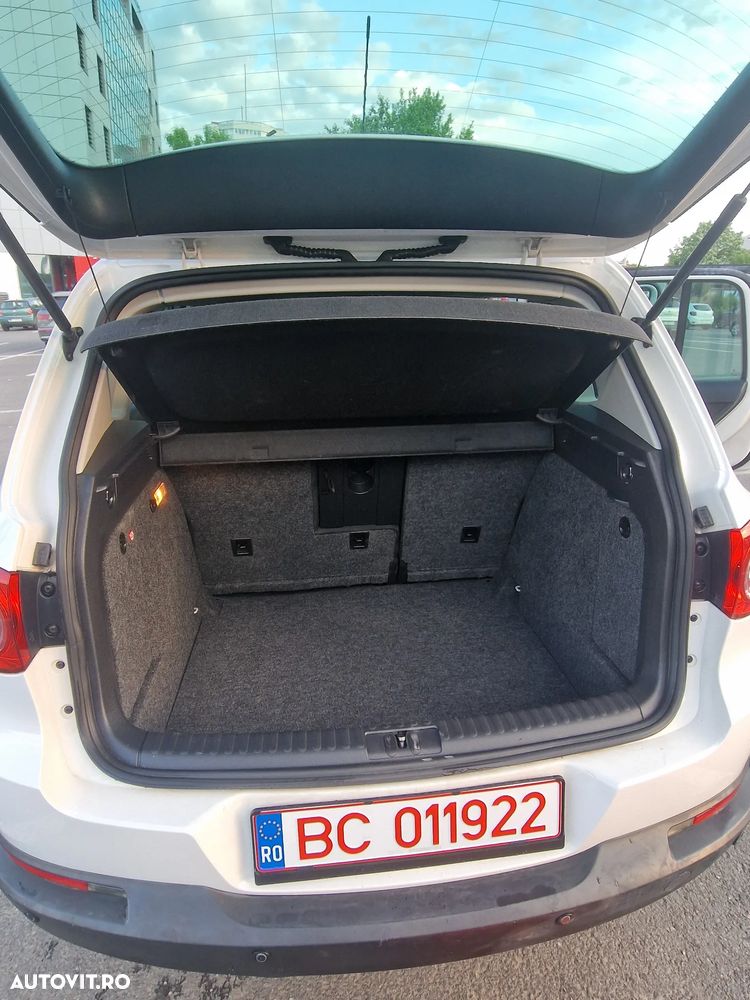Volkswagen Tiguan - 9