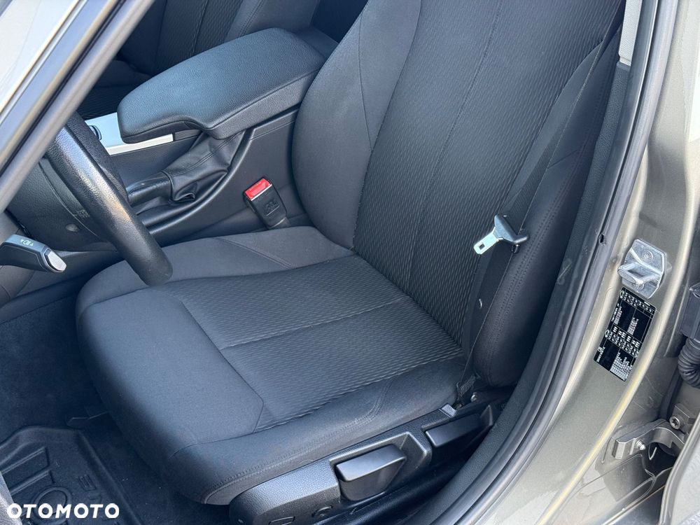 BMW Seria 3 320d Edition Luxury Line Purity - 31