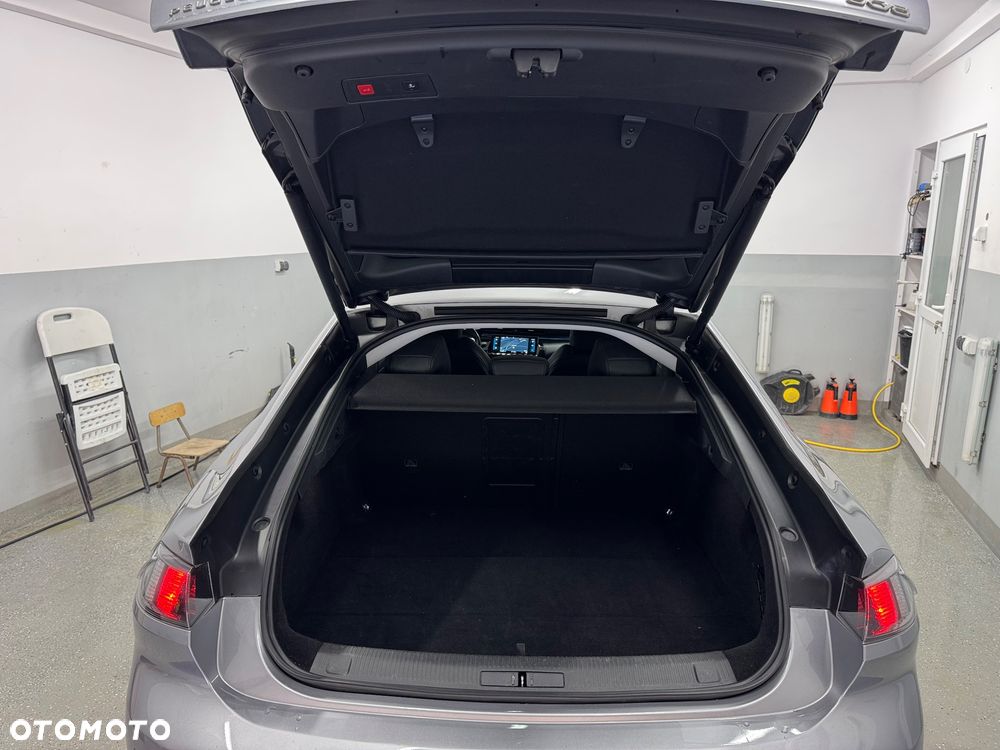 Peugeot 508 BlueHDi 130 EAT8 Allure Pack - 32