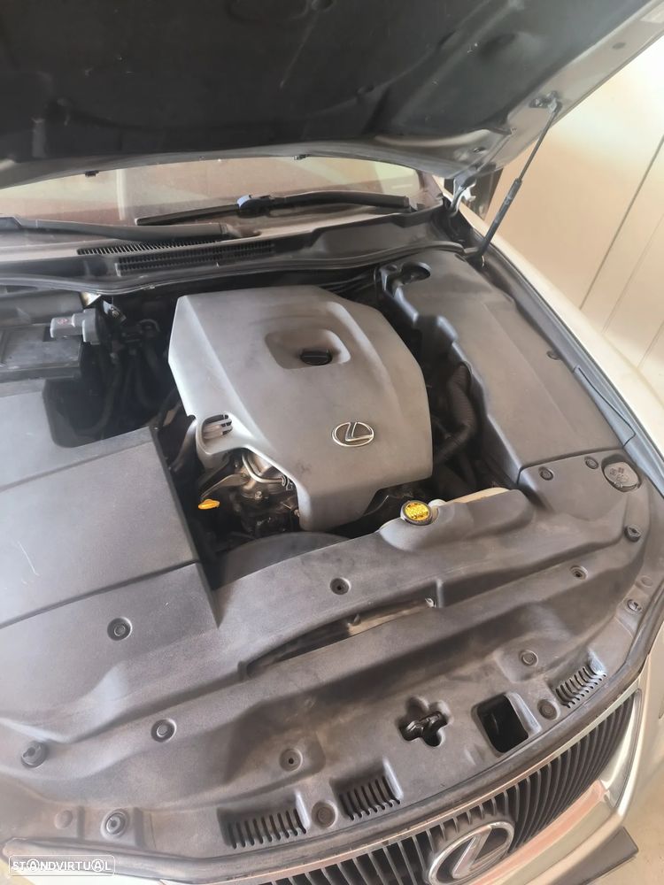 Lexus IS 220 - 8