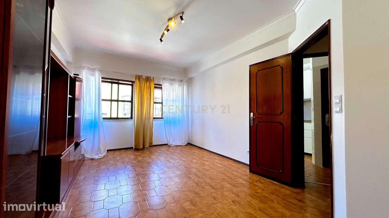 T2 Amplo com Garagem em Odivelas, Lisboa - Grande imagem: 2/20