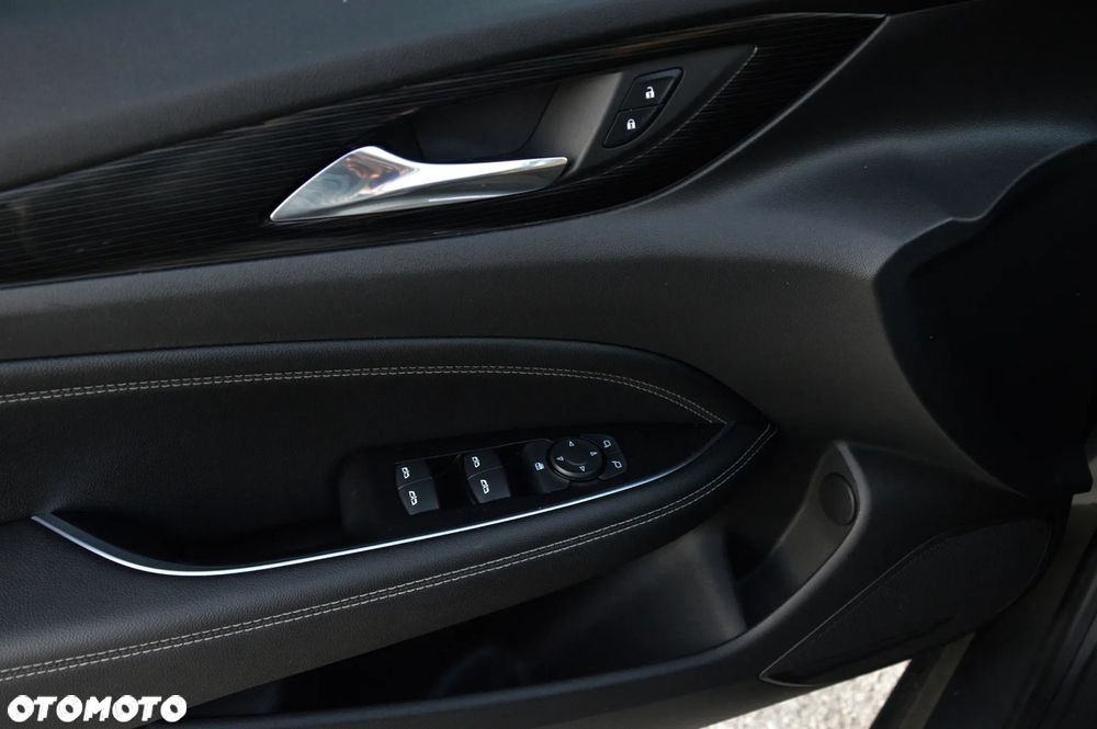 Opel Insignia 1.5 Direct Inj Turbo Exclusive - 25